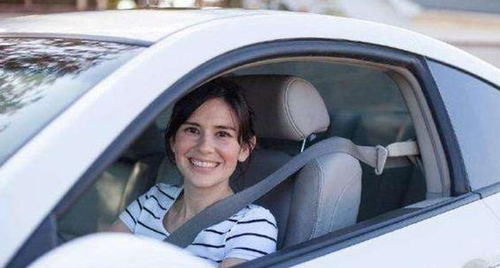 为什么很多人开车只开一个车窗 听老司机一说,车主 怎么不早说