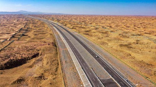 新华全媒 丨这条大漠里的高速公路,今日通车