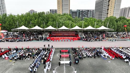 火出圈 山东大学运动会开幕式上,校领导集体跳操