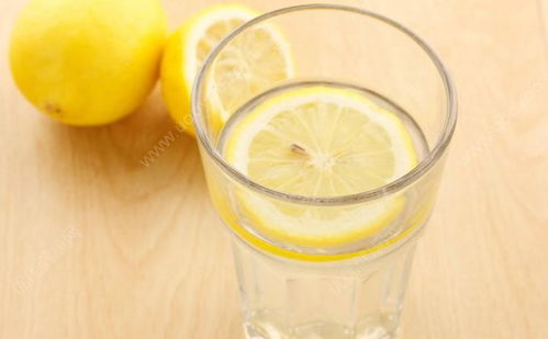 喝柠檬水的功效是什么？喝柠檬水有什么作用与功效