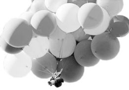 美国男子欲乘57只氦气球飞越英吉利海峡 