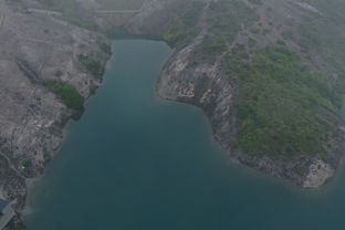 孟夏时节 东海之滨 山海之角 方山嶂壁 草木葱茏 瑶池天河 古塔名刹 雨雾蒙胧 ②方山篇