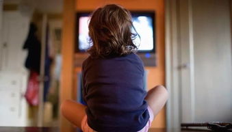 美国儿科学会权威发布 0 6岁孩子每天看多久的电视 手机比较合适 