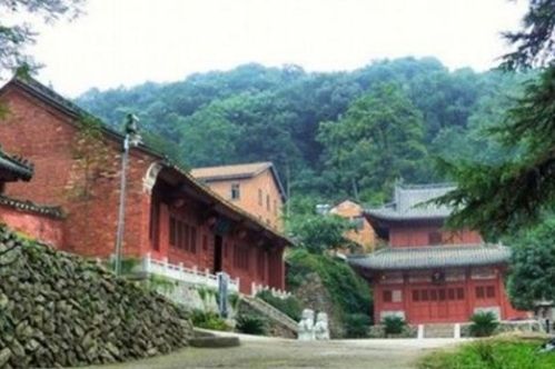 中国最 奇葩 寺庙,建成后500年闭门不开,建它有何用