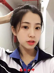 深圳16岁播音校花,长腿美少女,身材十分完美