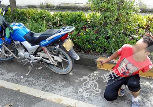 盗窃摩托车得手后骑回贵州老家 没想到民警已经在等他们 