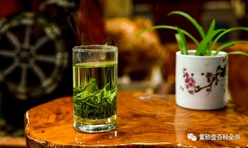 紫砂壶,不能用来泡绿茶,得用玻璃杯