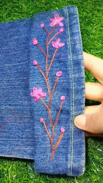 裤脚缝这样的花是不是比较好看 