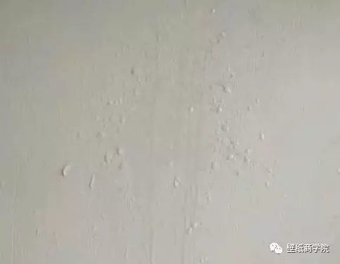 水印特效炸裂怎么弄好看(乳胶漆墙面被水擦拭过后反光怎么办)(乳胶漆墙面水印怎么处理)