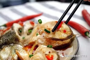 清蒸鲈鱼最好吃的做法,上桌就抢光 华南厨师学校分享 