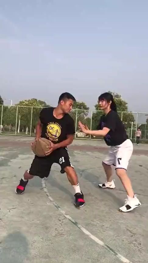 篮球视频怎么弄好看 篮球视频怎么做