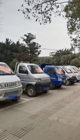 怎么看待长期占用道路两旁免费停车位的行为 (二手免费停车场)