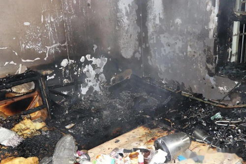 警惕丨宁夏一住户家中突然失火,屋内被烧得一片狼藉