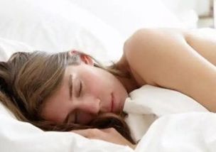 女性裸睡竟有5大神奇功效 治失眠美容减肥