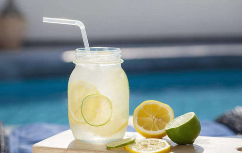 天气湿热为什么适合喝柠檬水柠檬为什么不适合直接吃
