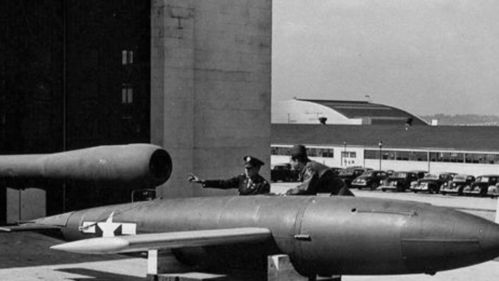 1939年9月,德国制造V1导弹,并对盟军实施轰炸 