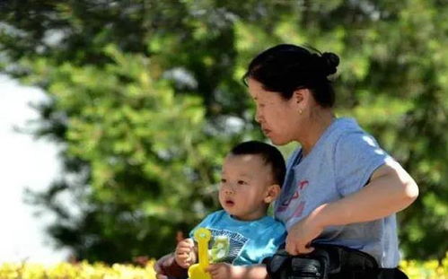 本该当奶奶的年纪却当了妈,早生娃和晚生娃差距不言而喻,太真实