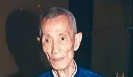 此人是香港最传奇风水师,李嘉诚结拜兄弟,将自己的墓地定在四川