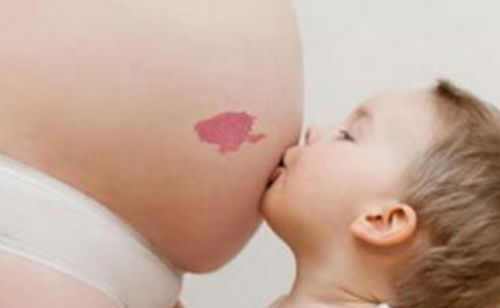 原创孕妇注意：孕期这2个习惯最好改掉，孩子生出“胎记”就麻烦了！
