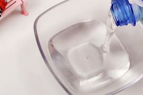 如何使用洗洁精做起泡胶 