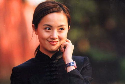 朱媛媛24岁成 国民媳妇 ,嫁实力派丈夫,结婚20多年0绯闻