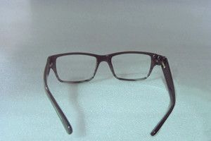 佩戴不合适的眼镜会损害视力,多长时间更换比较好 1年,还是2年