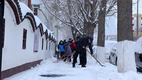 自扫 门前雪 门前三包 他们做的好 