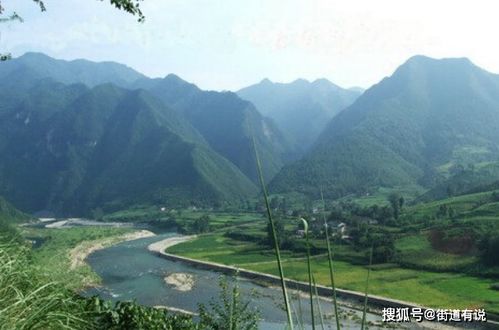 在农村给人选坟墓,试试靠 鸡蛋 定穴,风水先生看了都服