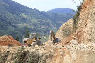 撬动 大山 铺 新路