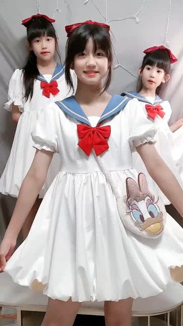 今天的衣服对女孩子真的好友好 三姐妹 