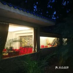 广州岑村有免费的停车场吗,广州市岑村的房价如何?