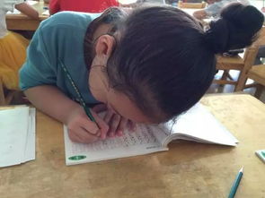 提醒 6岁男孩写作业坐姿不正 铅笔芯断裂飞入眼睛