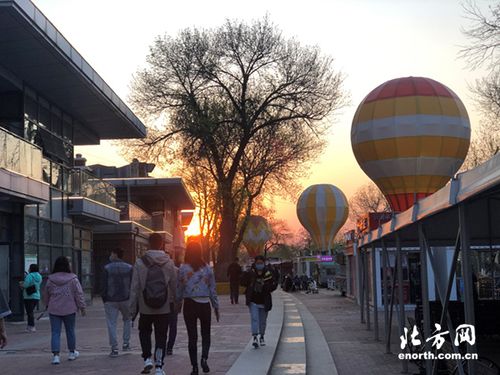 运河新天地夜市有哪些停车攻略 (天津红桥区夜市免费停车场)