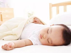 娃睡眠时如果是这3种状态,大约是缺钙了,家长别大意了