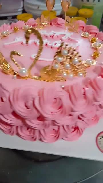 粉红皇冠蛋糕,太美了 