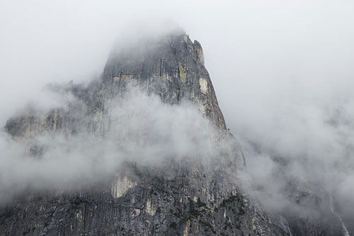 梦见山崩是什么意思 大鱼解梦网 