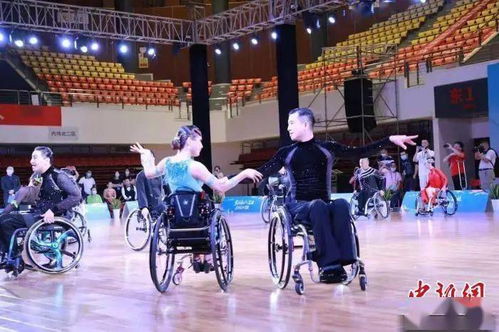 轮椅上的舞者 网红夫妇 舞出生命精彩
