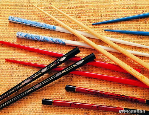用清水洗筷子安全么 筷子这样洗才不等于吃 毒