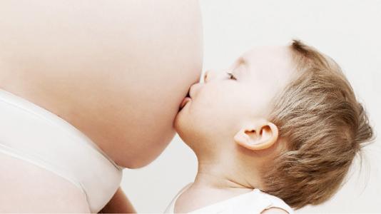 原创胎儿若是缺氧了，会通过这些小动作告诉孕妈，孕妈要心领神会