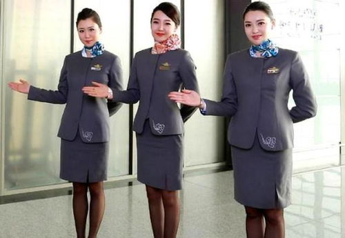 空姐服务乘客时经常弯腰,为什么都穿裙子,穿裤子岂不更方便