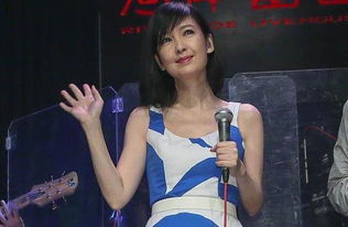 周慧敏30年演唱会,拒接冻龄女神封号,不愧为女星真性情第一人 