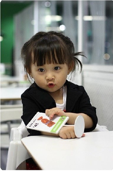 表情 可爱调皮的小女孩 小孩宝宝图片 QQ表情党 表情 