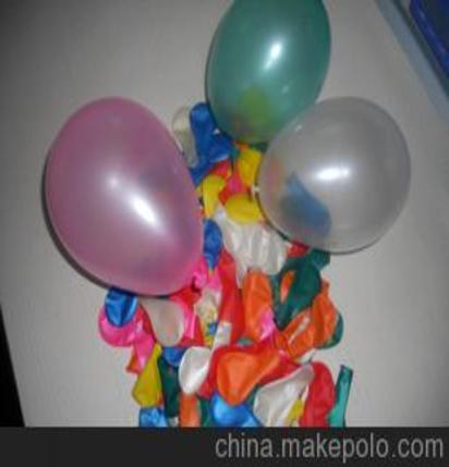 气球水球怎么弄好看(怎么给气球装水，然后气球变成水球，一般用多大的气球)