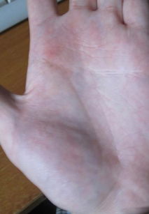 各位老师帮我看看我左右手上的手纹是代表什么 有图 