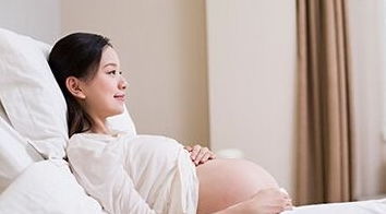 原创孕晚期，孕妈的肚皮经常发紧发胀，或许是这3个原因，别不在意！