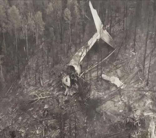 广西村民在山中迷路,无意发现坠毁飞机,揭开一段尘封多年的往事