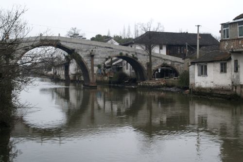 松江有一条老街 正在打造成旅游风景区 供游客参观浏览