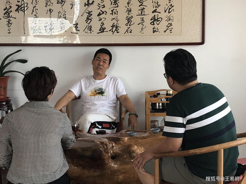 易学老师王易明 客厅壁纸风水有什么讲究,如何选择