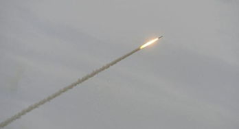 俄罗斯一枚试射巡航导弹意外坠落在俄北部地区