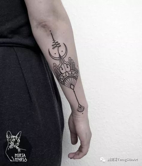 不一样的图腾tattoo